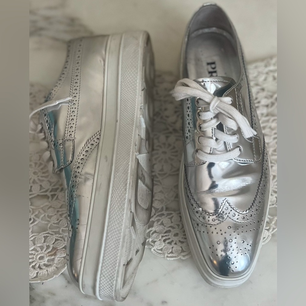 PRADA Oxford Metallic Brogue Lace Up Loafer Shoes Size 40 $995 - Picture 9 of 11